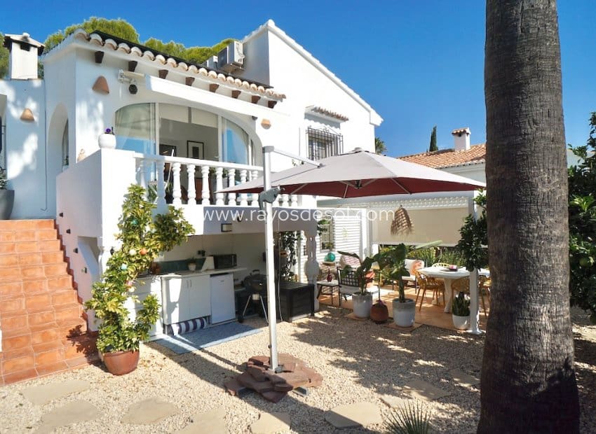 2 quarto Bungalow para venda em Moraira com piscina - 475 000 € (Ref: 10102976)