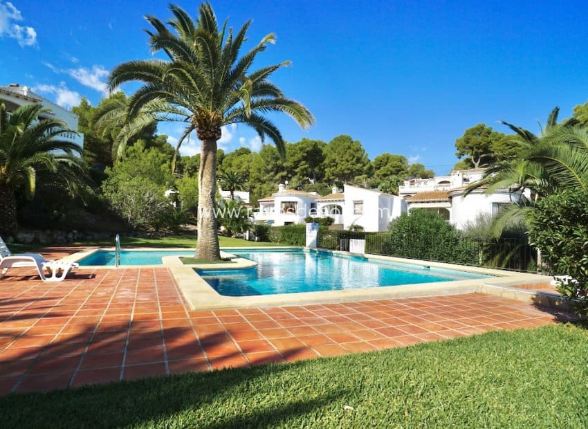 2 quarto Bungalow para venda em Moraira com piscina - 475 000 € (Ref: 10102976)