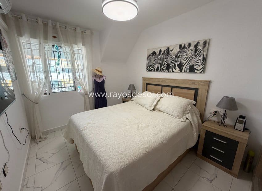 2 Zimmer Apartment zu verkaufen in Vistabella mit Pool - 150.000 € (Ref: 10114641)