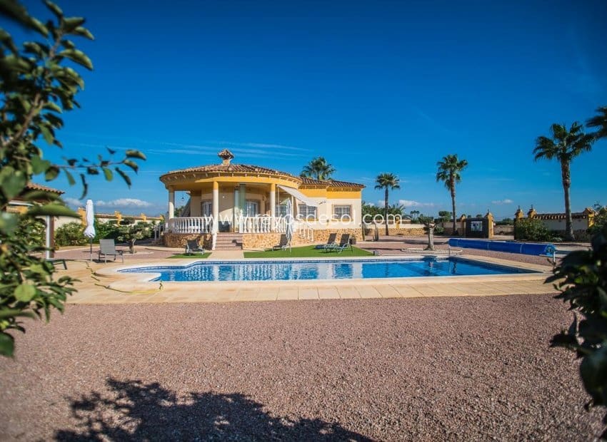 4 sovrum Villa till salu i Catral med pool garage - 430 000 € (Ref: 10114642)