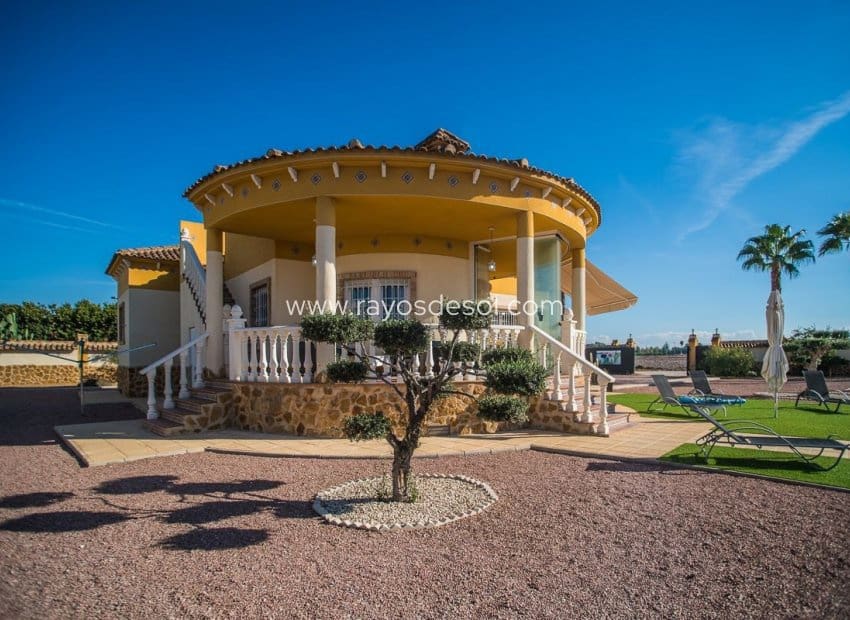 4 sovrum Villa till salu i Catral med pool garage - 430 000 € (Ref: 10114642)