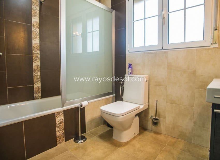 4 sovrum Villa till salu i Catral med pool garage - 430 000 € (Ref: 10114642)