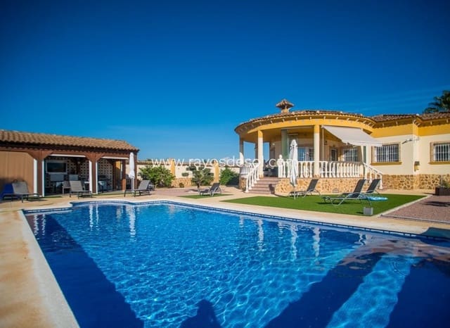 4 sovrum Villa till salu i Catral med pool garage - 430 000 € (Ref: 10114642)