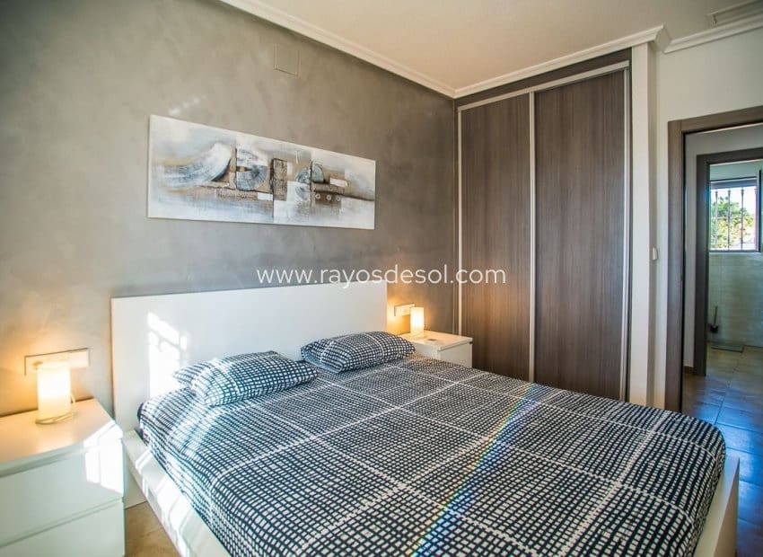 4 sovrum Villa till salu i Catral med pool garage - 430 000 € (Ref: 10114642)