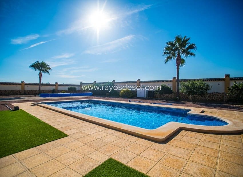 4 sovrum Villa till salu i Catral med pool garage - 430 000 € (Ref: 10114642)