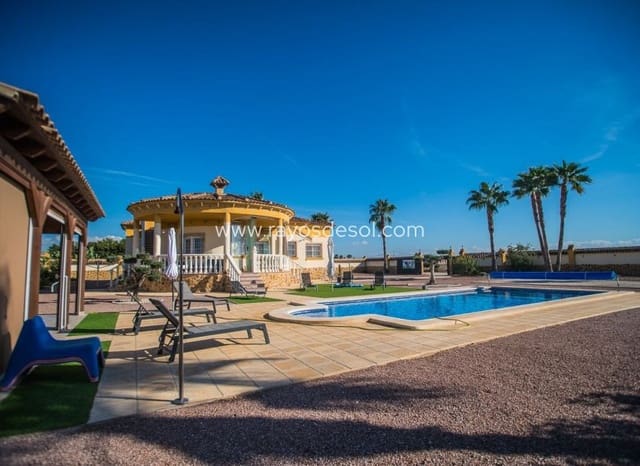 4 sovrum Villa till salu i Catral med pool garage - 430 000 € (Ref: 10114642)