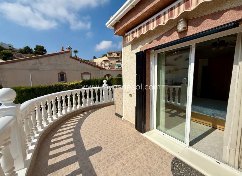 6 sovrum Villa till salu i Rojales med pool garage - 575 000 € (Ref: 10114644)
