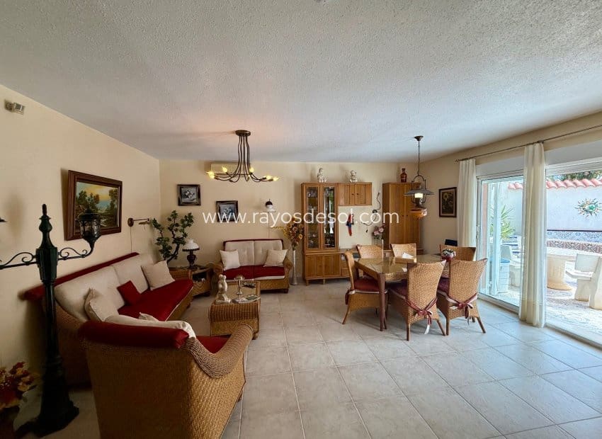 6 sovrum Villa till salu i Rojales med pool garage - 575 000 € (Ref: 10114644)