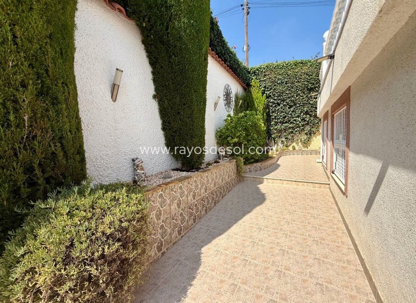 6 sovrum Villa till salu i Rojales med pool garage - 575 000 € (Ref: 10114644)