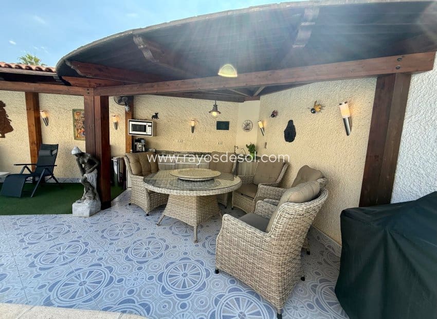 6 sovrum Villa till salu i Rojales med pool garage - 575 000 € (Ref: 10114644)