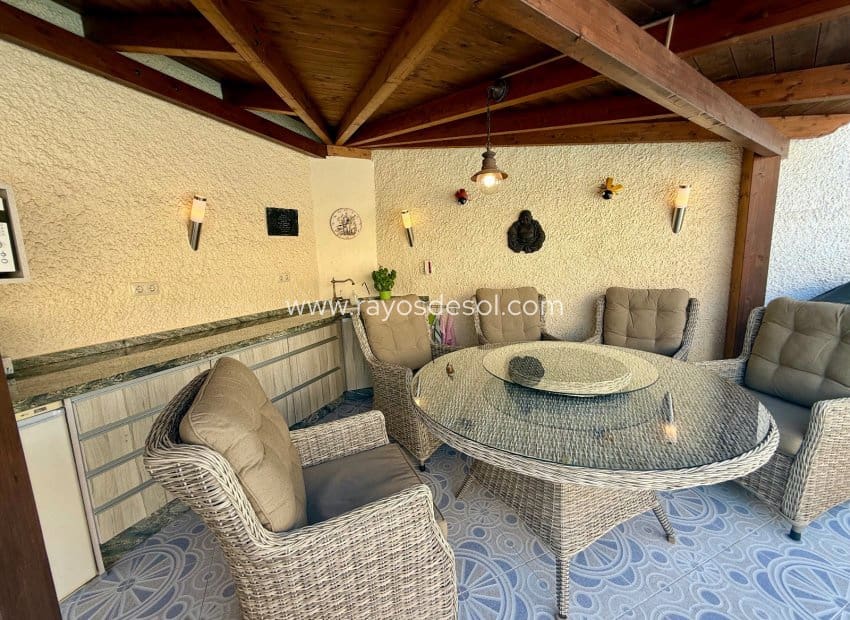 6 sovrum Villa till salu i Rojales med pool garage - 575 000 € (Ref: 10114644)