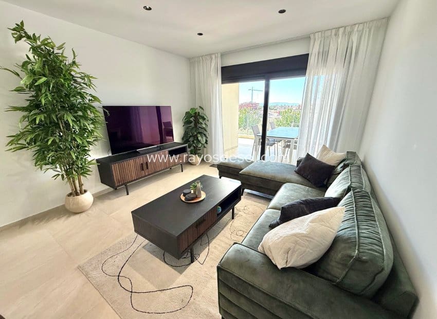 3 sypialnia Apartament na sprzedaż w Los Alcazares z basenem garażem - 340 000 € (Ref: 10124688)