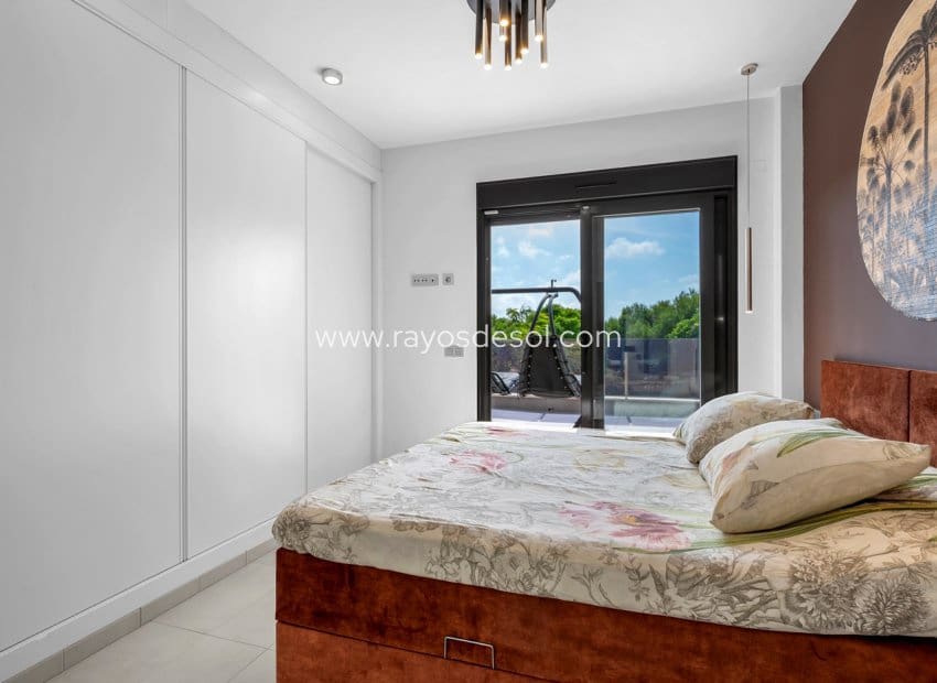 3 soverom Villa til salgs i Roda med svømmebasseng - € 499 900 (Ref: 10132875)