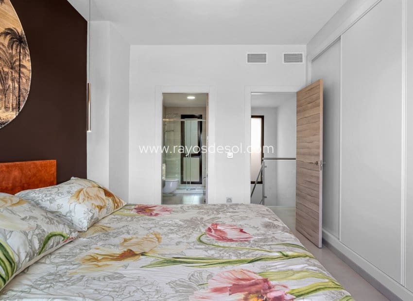 3 soverom Villa til salgs i Roda med svømmebasseng - € 499 900 (Ref: 10132875)