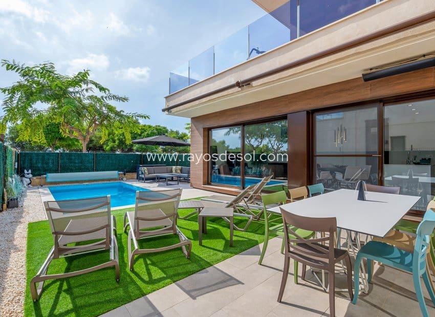 3 soverom Villa til salgs i Roda med svømmebasseng - € 499 900 (Ref: 10132875)