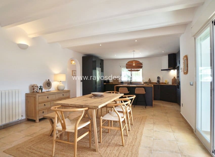 3 sypialnia Willa na sprzedaż w Benitachell / Benitatxell z basenem garażem - 649 000 € (Ref: 10132876)