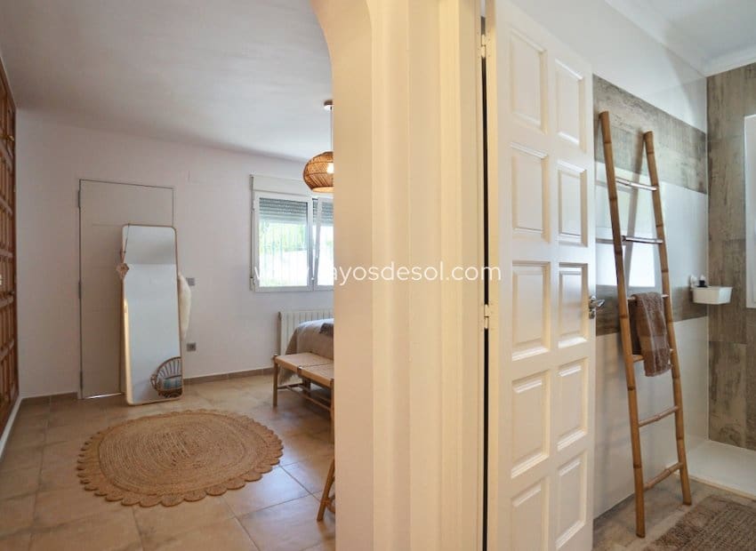 3 sypialnia Willa na sprzedaż w Benitachell / Benitatxell z basenem garażem - 649 000 € (Ref: 10132876)