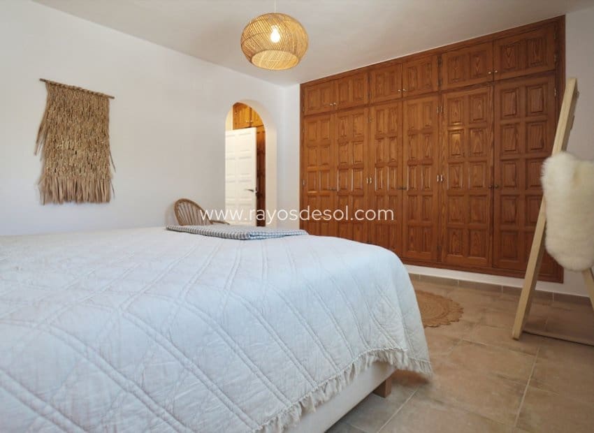 3 sypialnia Willa na sprzedaż w Benitachell / Benitatxell z basenem garażem - 649 000 € (Ref: 10132876)