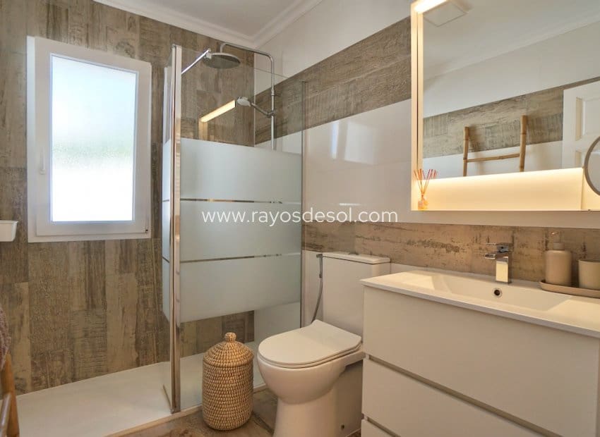 3 sypialnia Willa na sprzedaż w Benitachell / Benitatxell z basenem garażem - 649 000 € (Ref: 10132876)