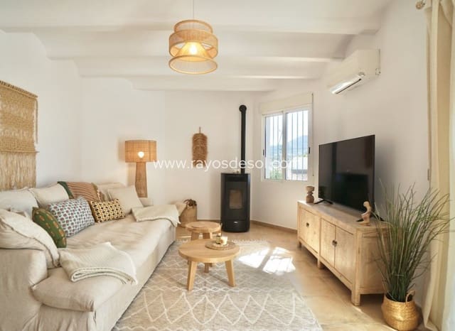 3 sypialnia Willa na sprzedaż w Benitachell / Benitatxell z basenem garażem - 649 000 € (Ref: 10132876)