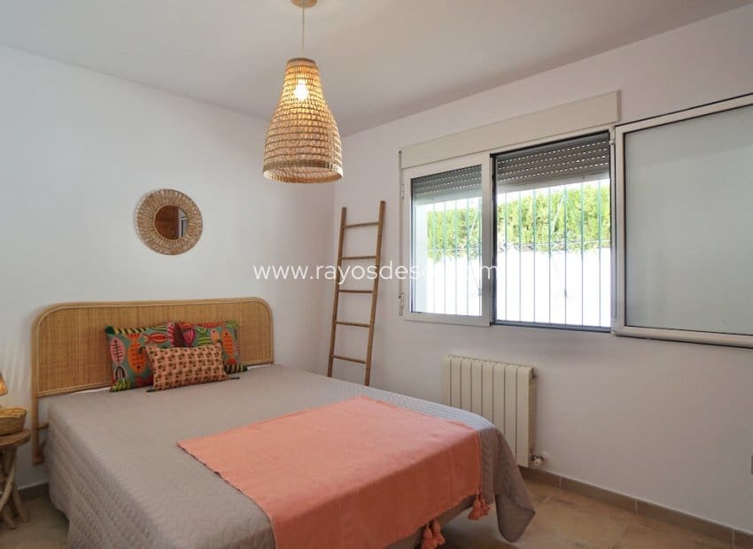 3 sypialnia Willa na sprzedaż w Benitachell / Benitatxell z basenem garażem - 649 000 € (Ref: 10132876)