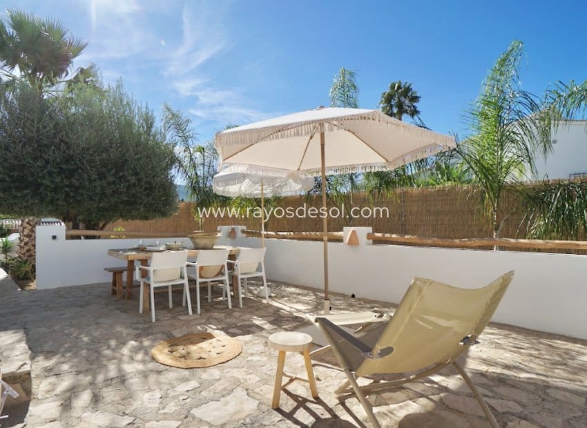 3 sypialnia Willa na sprzedaż w Benitachell / Benitatxell z basenem garażem - 649 000 € (Ref: 10132876)