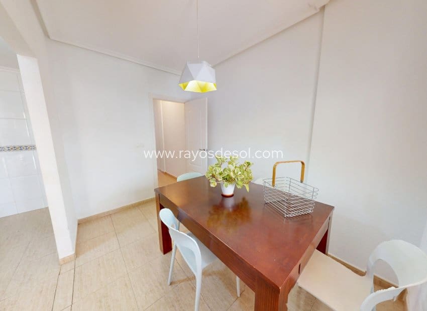 3 slaapkamer Villa te koop in Los Alcazares met zwembad - € 250.000 (Ref: 10132877)