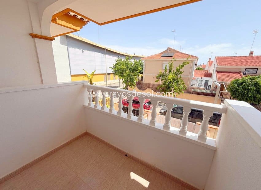 3 slaapkamer Villa te koop in Los Alcazares met zwembad - € 250.000 (Ref: 10132877)