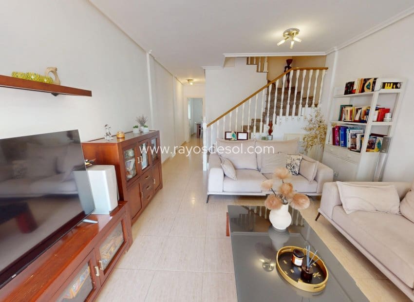 3 slaapkamer Villa te koop in Los Alcazares met zwembad - € 250.000 (Ref: 10132877)