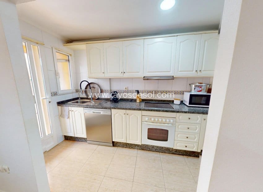3 slaapkamer Villa te koop in Los Alcazares met zwembad - € 250.000 (Ref: 10132877)
