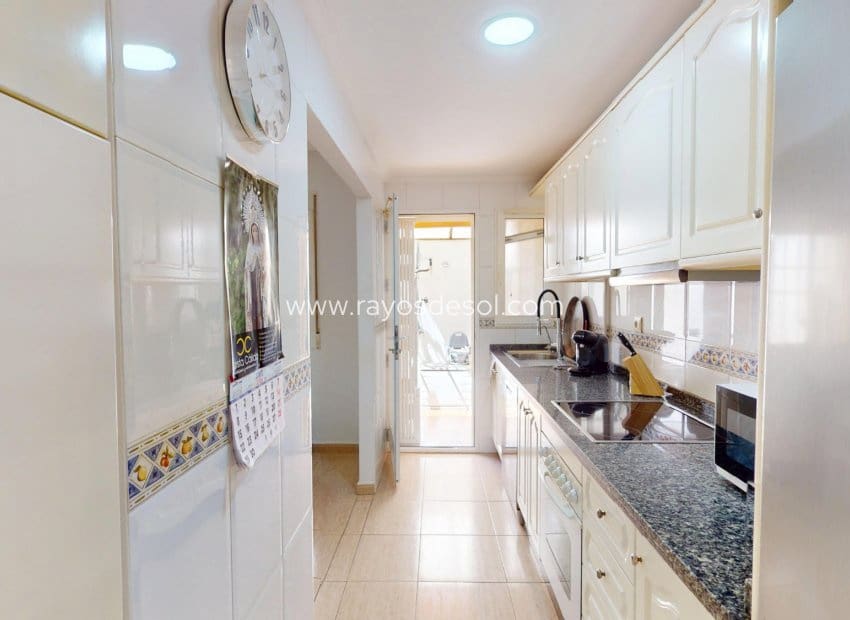 3 slaapkamer Villa te koop in Los Alcazares met zwembad - € 250.000 (Ref: 10132877)