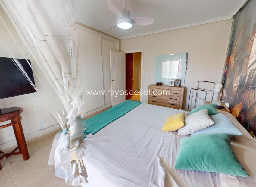 3 slaapkamer Villa te koop in Los Alcazares met zwembad - € 250.000 (Ref: 10132877)