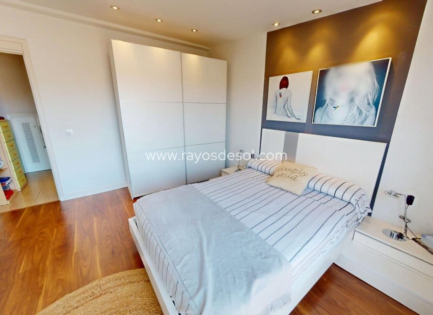 3 slaapkamer Villa te koop in Los Alcazares met zwembad - € 250.000 (Ref: 10132877)