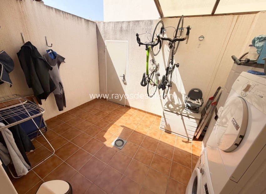 3 slaapkamer Villa te koop in Los Alcazares met zwembad - € 250.000 (Ref: 10132877)