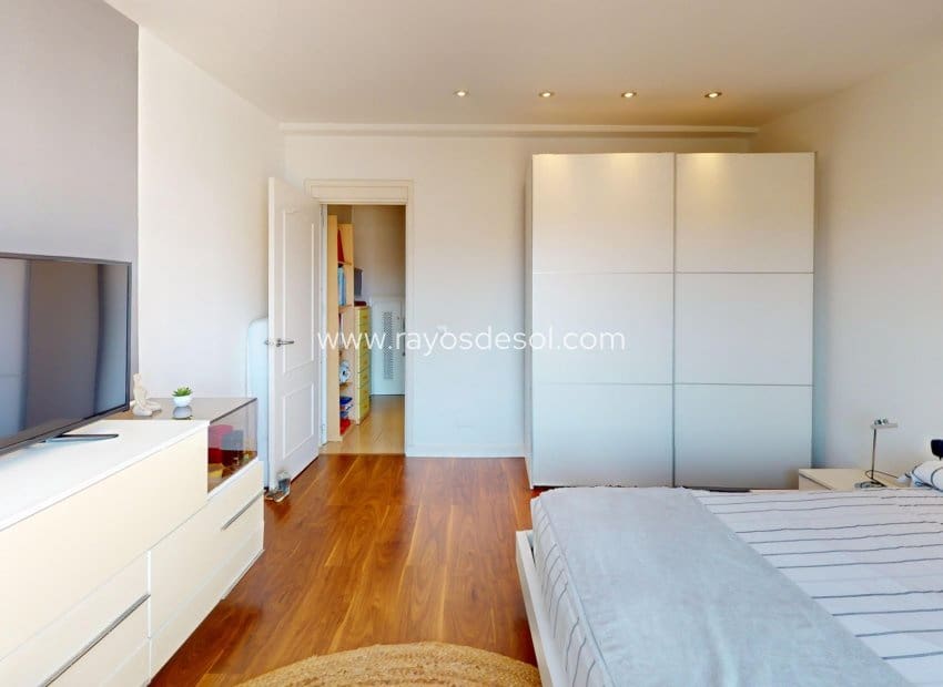 3 slaapkamer Villa te koop in Los Alcazares met zwembad - € 250.000 (Ref: 10132877)