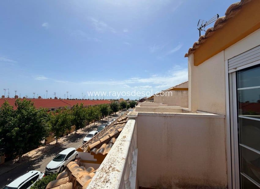 3 slaapkamer Villa te koop in Los Alcazares met zwembad - € 250.000 (Ref: 10132877)