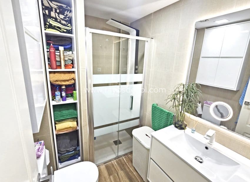 2 slaapkamer Appartement te koop in Los Alcazares met zwembad - € 215.000 (Ref: 10132878)