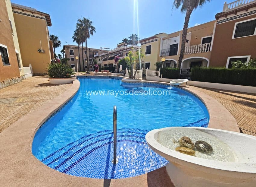 2 slaapkamer Appartement te koop in Los Alcazares met zwembad - € 215.000 (Ref: 10132878)