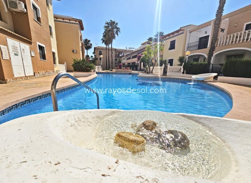 2 slaapkamer Appartement te koop in Los Alcazares met zwembad - € 215.000 (Ref: 10132878)
