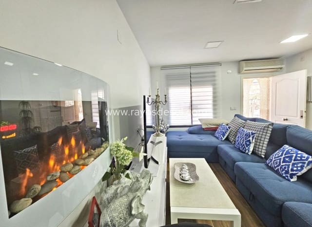 2 bedroom Apartment for sale in Centro, Los Alcázares with pool - € 215,000 (Ref: 10132878)