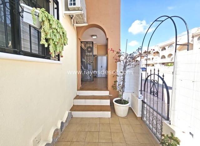 2 bedroom Apartment for sale in Centro, Los Alcázares with pool - € 215,000 (Ref: 10132878)