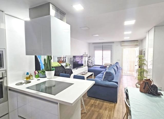 2 bedroom Apartment for sale in Centro, Los Alcázares with pool - € 215,000 (Ref: 10132878)
