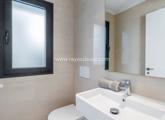 4 bedroom Villa for sale in Rojales with pool - € 640,000 (Ref: 8542988)