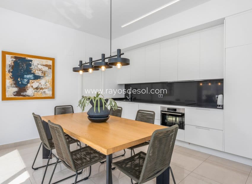 4 soverom Villa til salgs i Rojales med svømmebasseng - € 640 000 (Ref: 8542988)