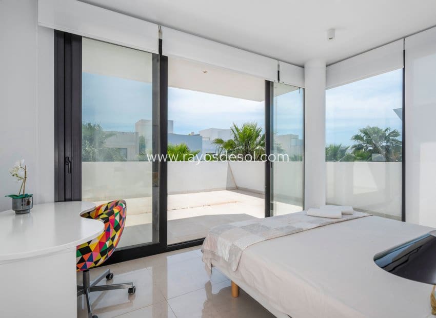 4 soverom Villa til salgs i Rojales med svømmebasseng - € 640 000 (Ref: 8542988)