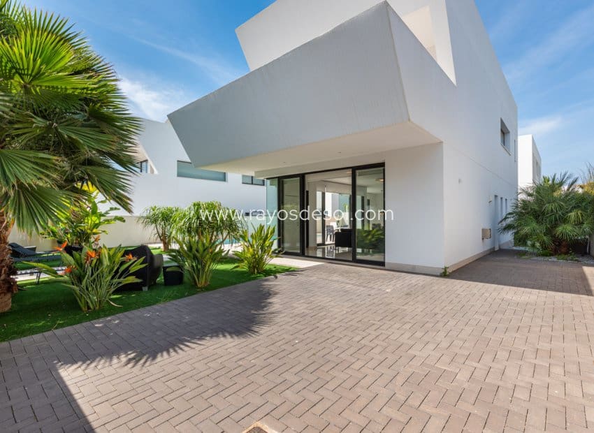 4 soverom Villa til salgs i Rojales med svømmebasseng - € 640 000 (Ref: 8542988)