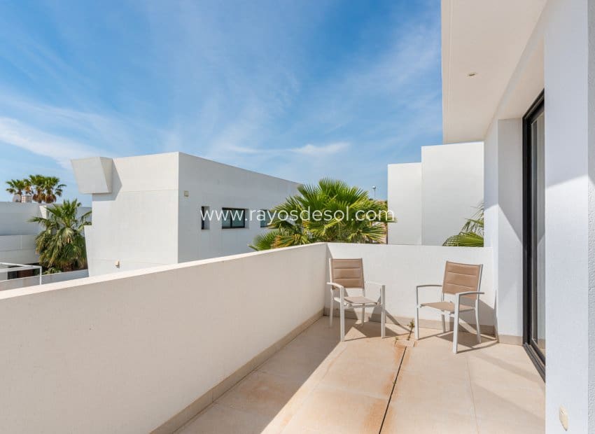 4 soverom Villa til salgs i Rojales med svømmebasseng - € 640 000 (Ref: 8542988)