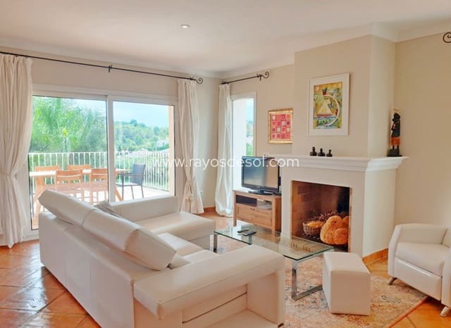 4 slaapkamer Villa te koop in Moraira, Teulada-Moraira met zwembad - € 965.000 (Ref: 8542993)