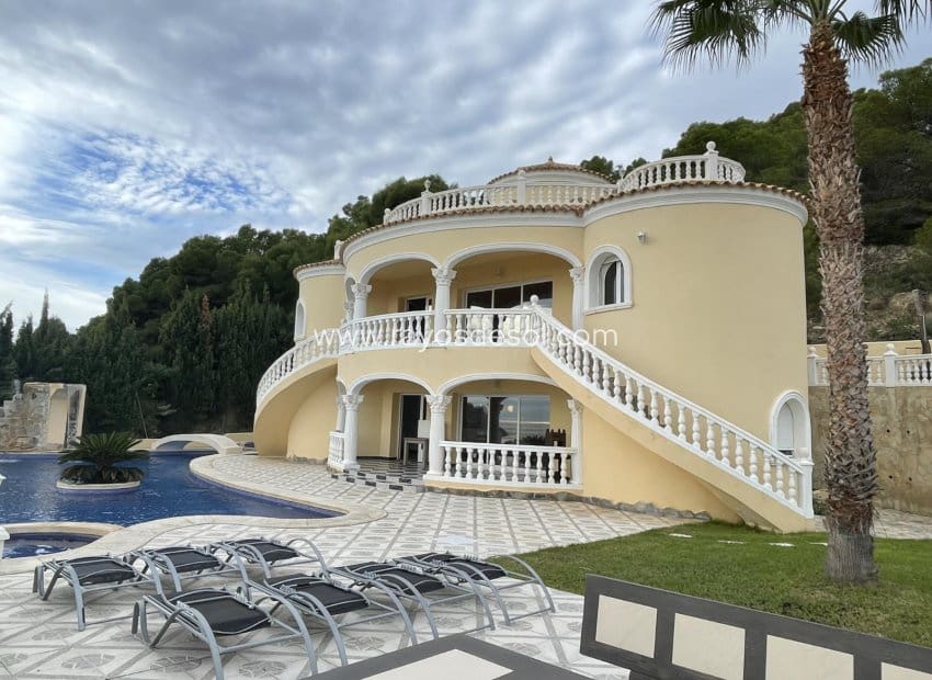 4 makuuhuone Huvila myytävänä paikassa Calpe / Calp mukana uima-altaan - 1 250 000 € (Ref: 8542994)