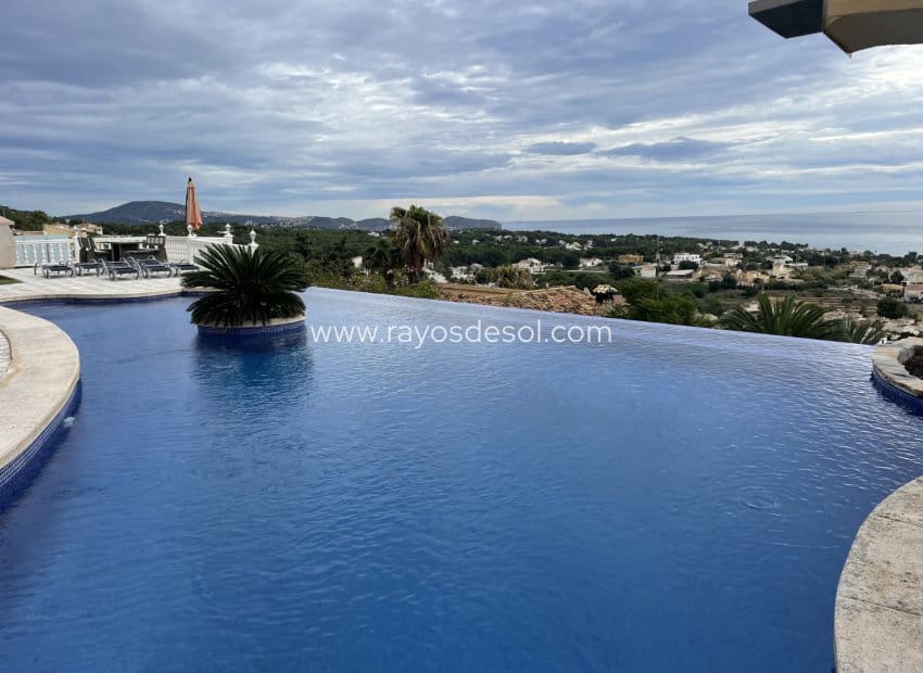 4 makuuhuone Huvila myytävänä paikassa Calpe / Calp mukana uima-altaan - 1 250 000 € (Ref: 8542994)